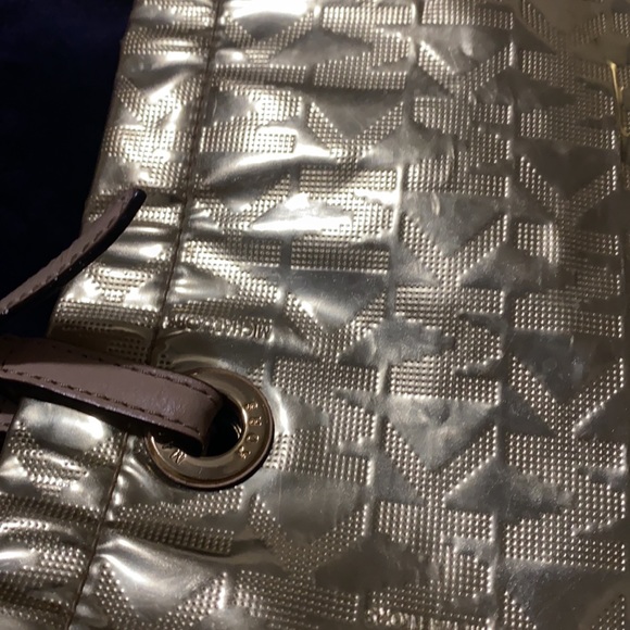 Gold Michael kors purse - Picture 5 of 5